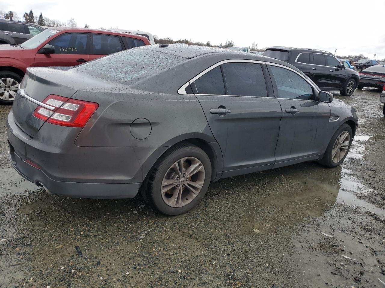 2015 Ford Taurus - Image 3