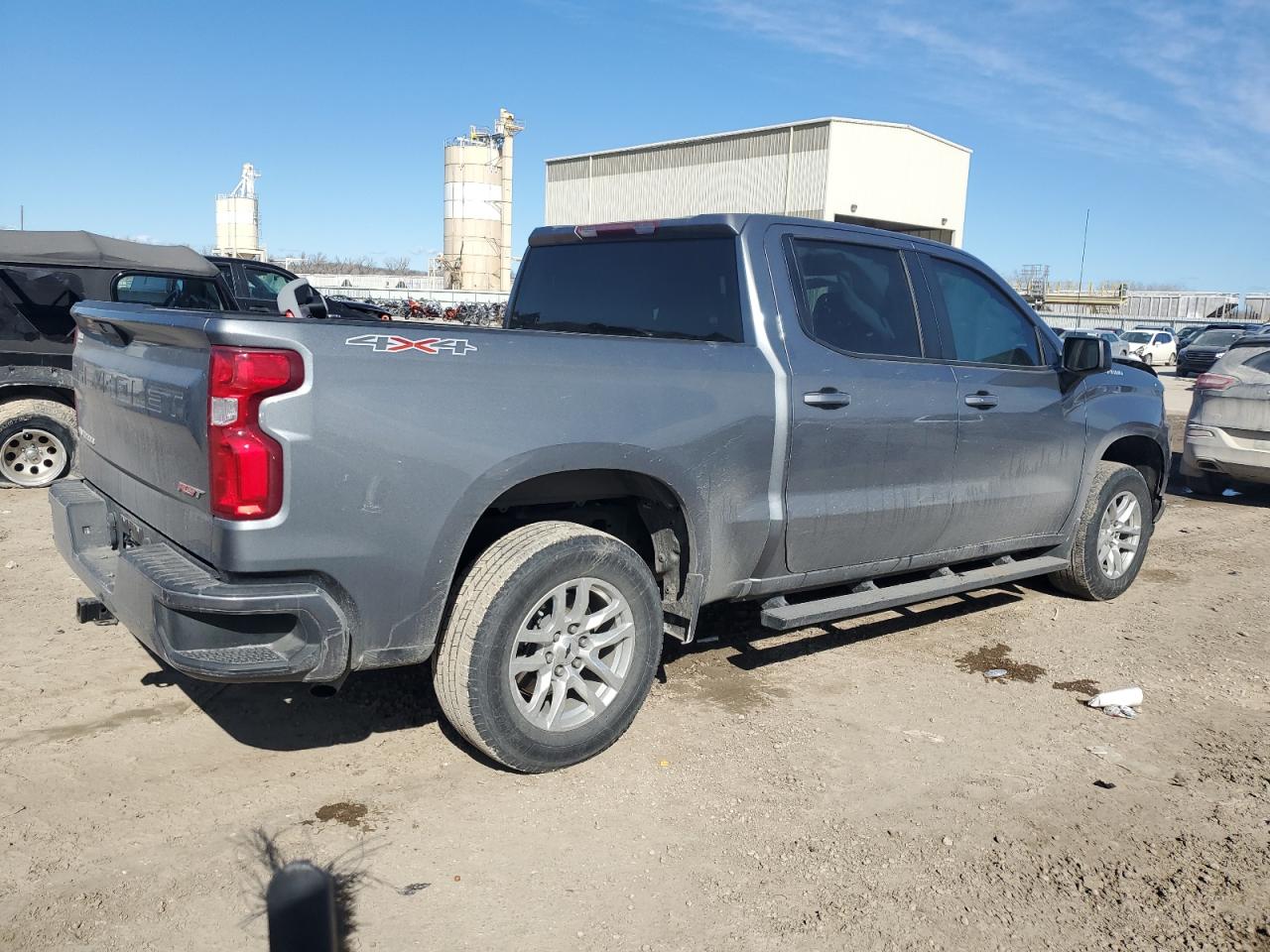 2021 Chevrolet Silverado - Image 3