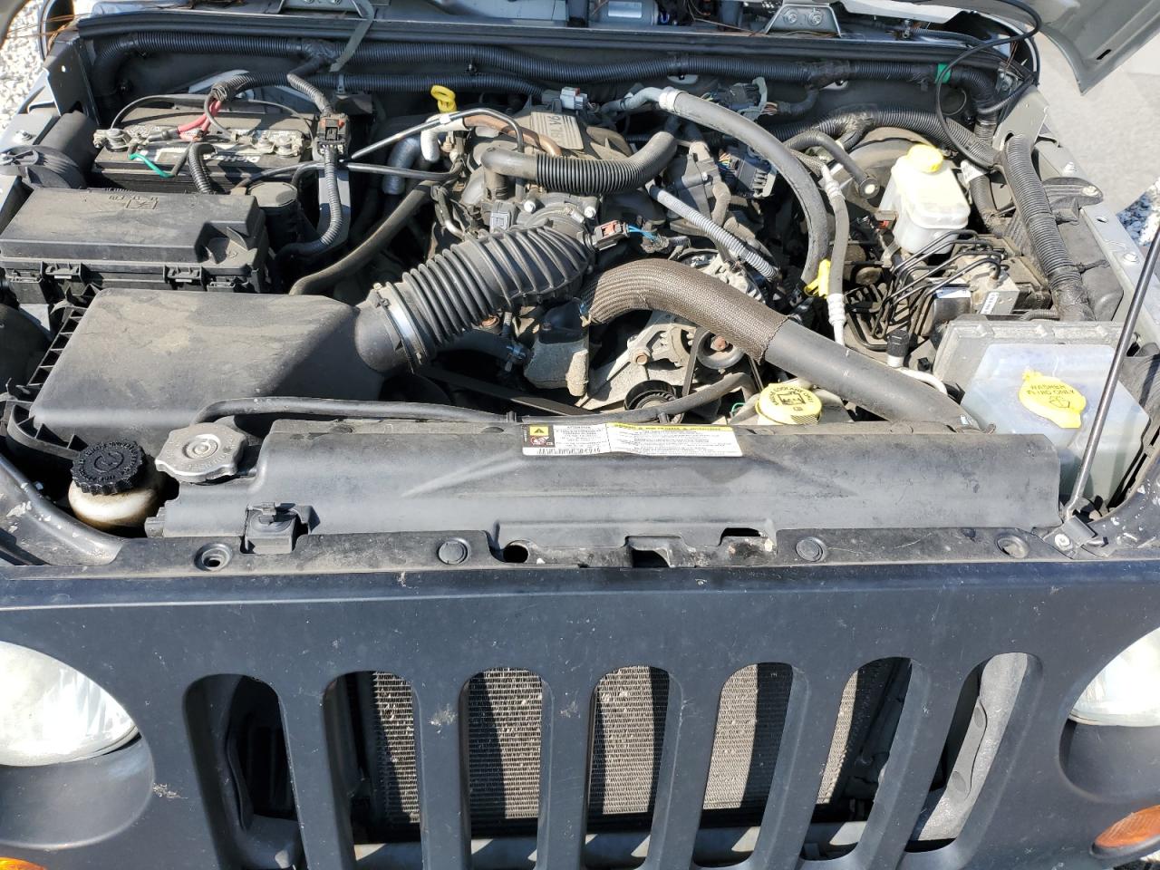 2010 Jeep Wrangler - Image 11