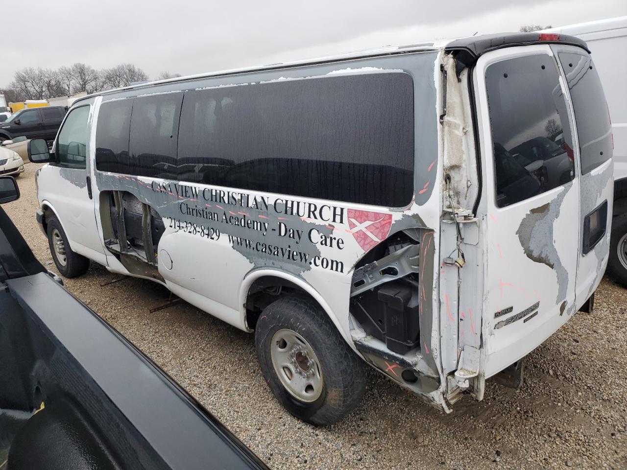 2010 Chevrolet Express - Image 2