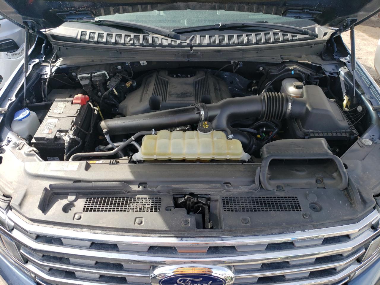 2019 Ford Expedition - Image 12