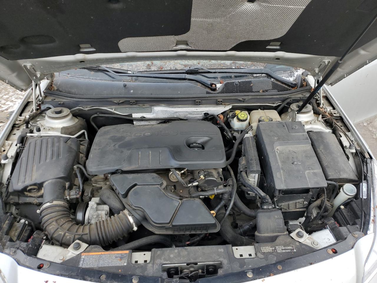 2011 Buick Regal - Image 11