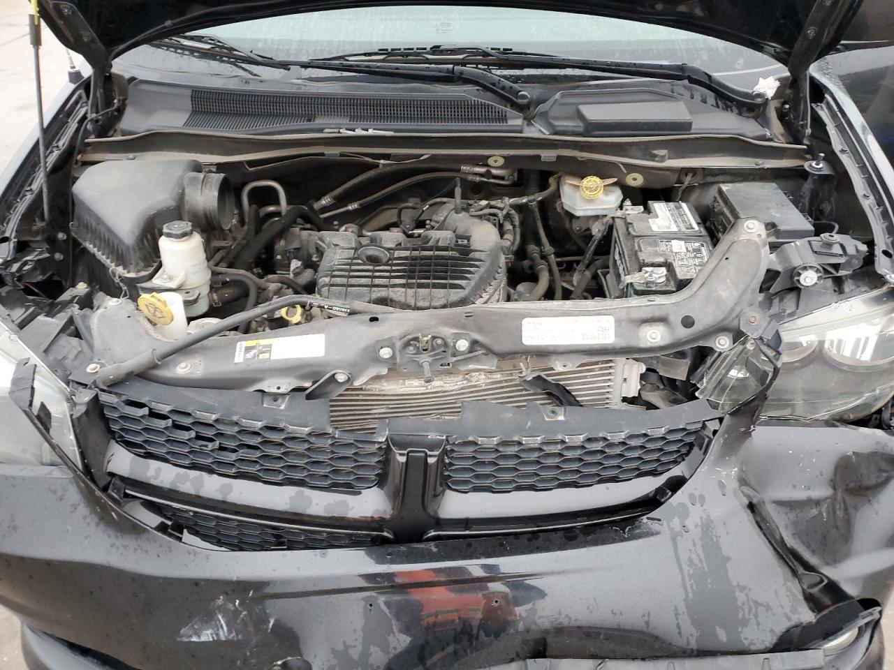 2019 Dodge Caravan - Image 12