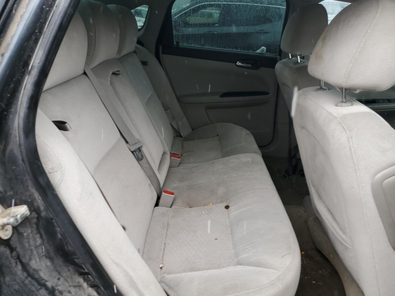 2011 Chevrolet Impala - Image 11