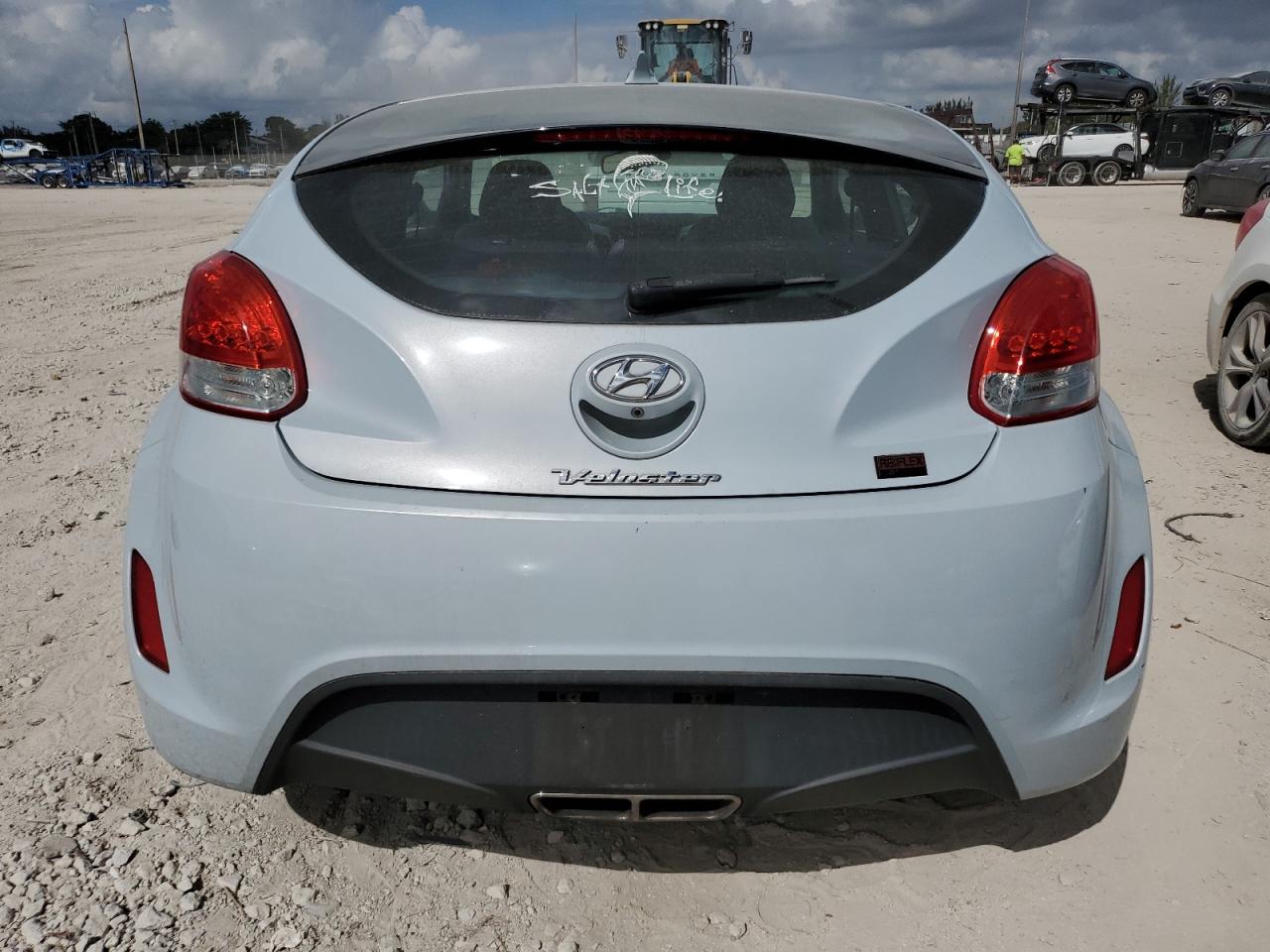 2015 Hyundai Veloster - Image 6