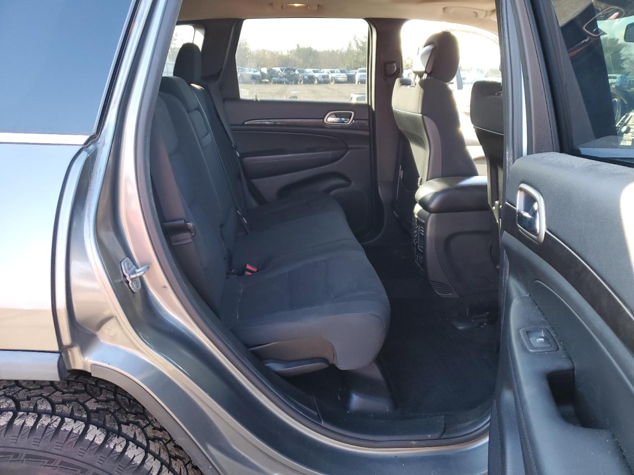 2011 Jeep Grand Cherokee - Image 11