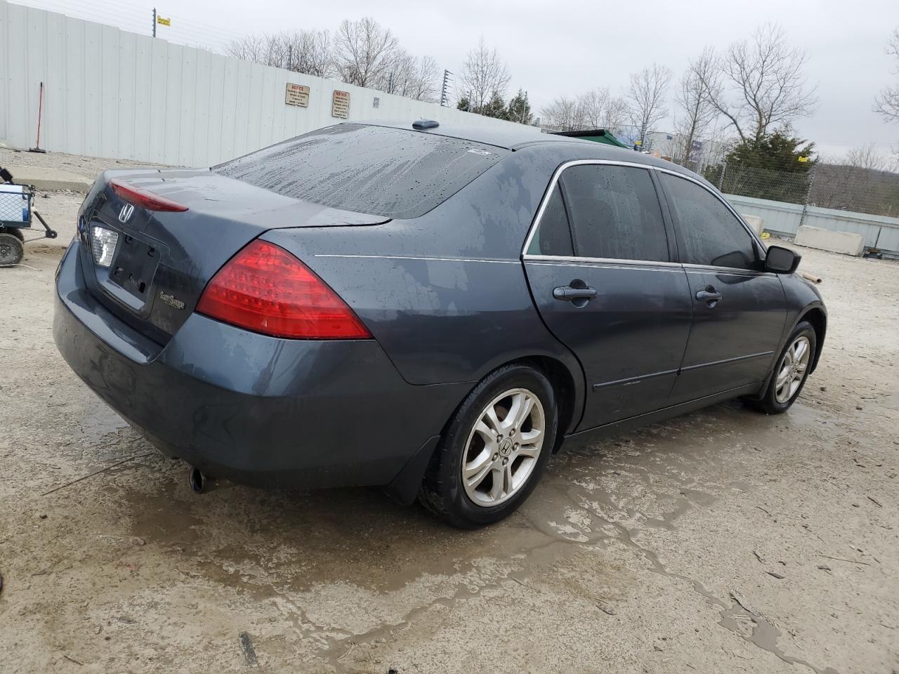 2007 Honda Accord - Image 3