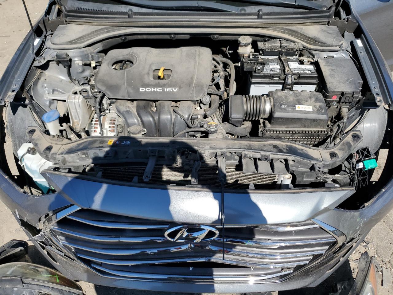 2017 Hyundai Elantra - Image 11