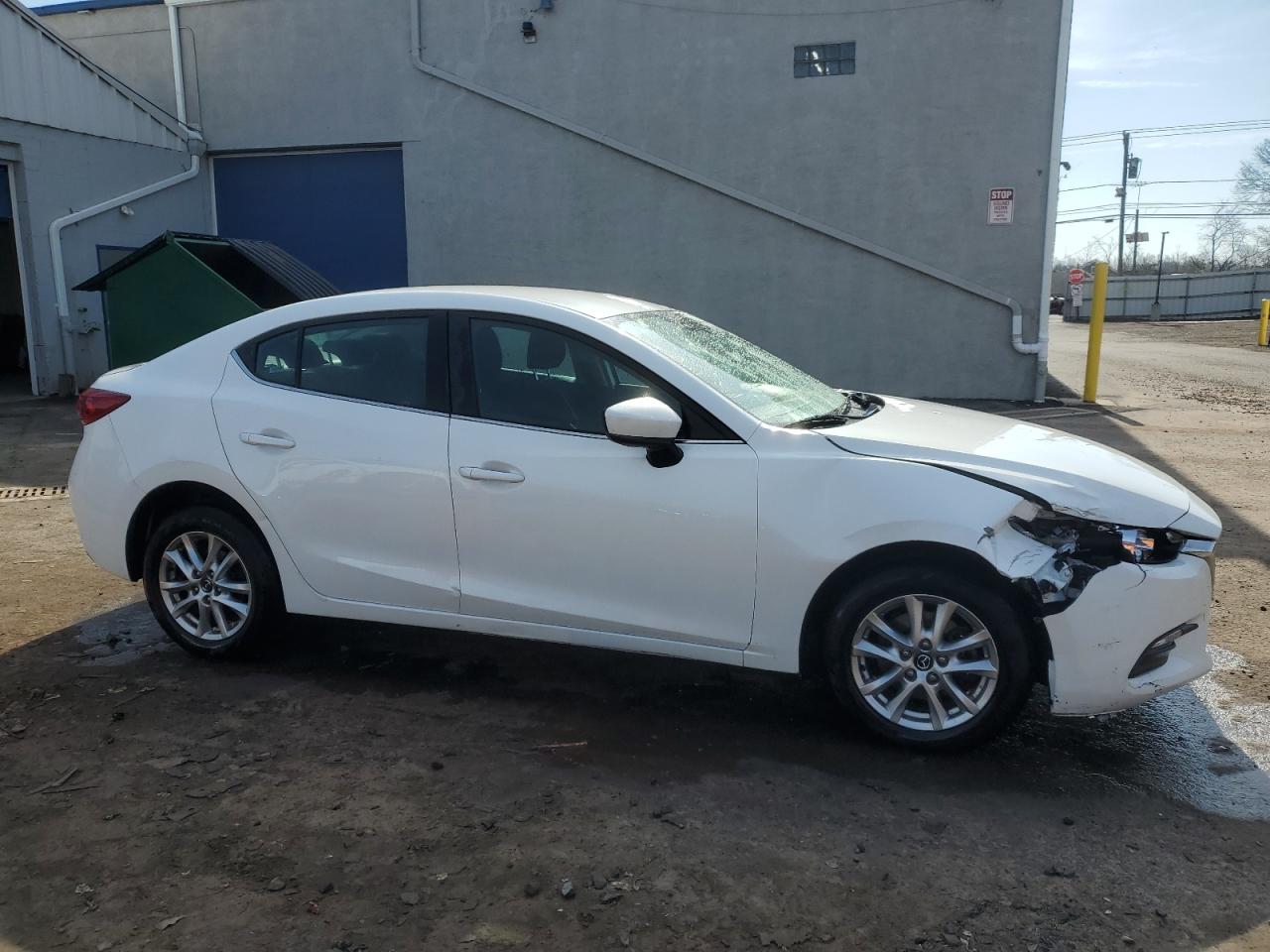 2017 Mazda 3 - Image 4