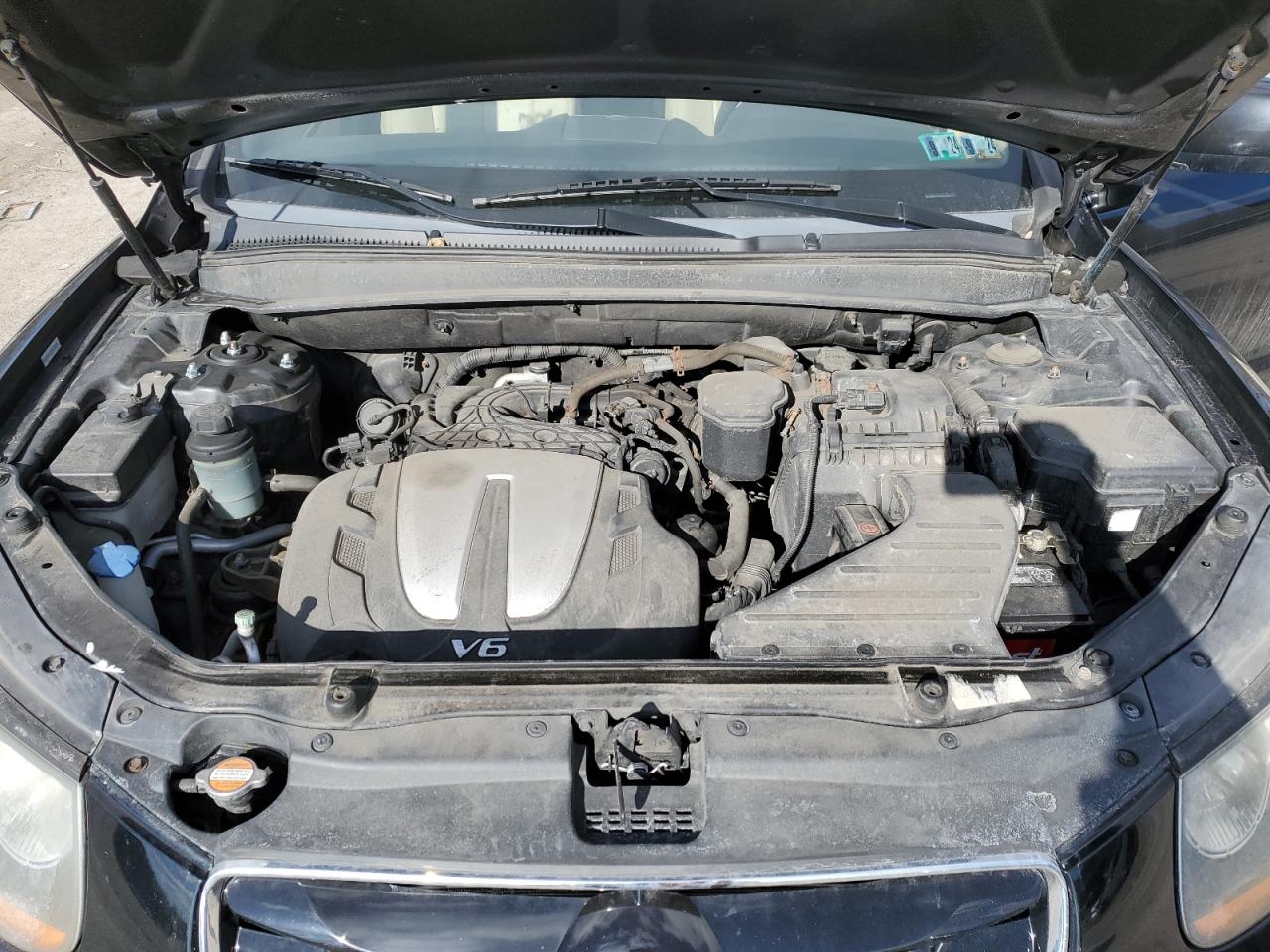2010 Hyundai Santa Fe - Image 12