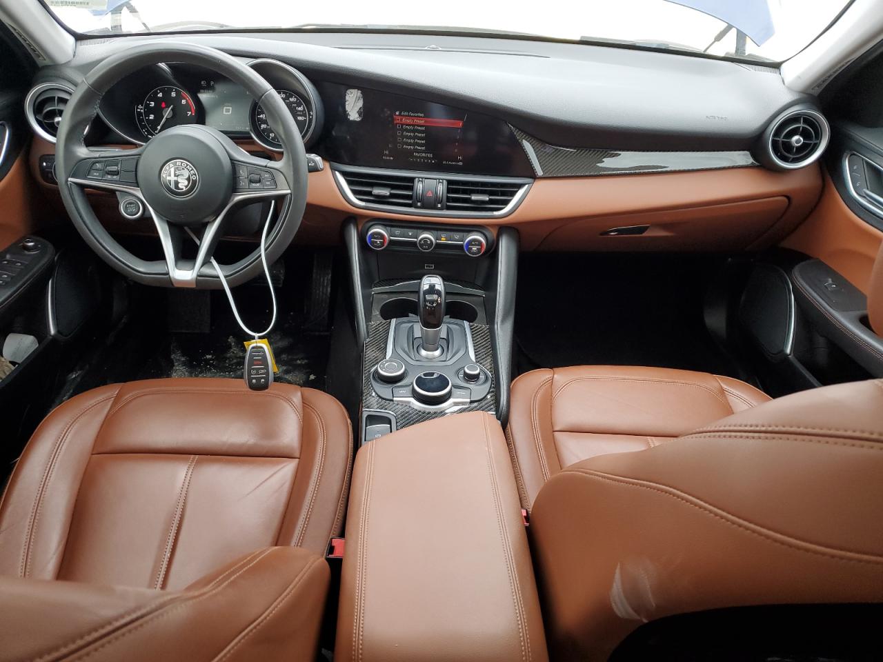 2019 Alfa Romeo Giulia - Image 8