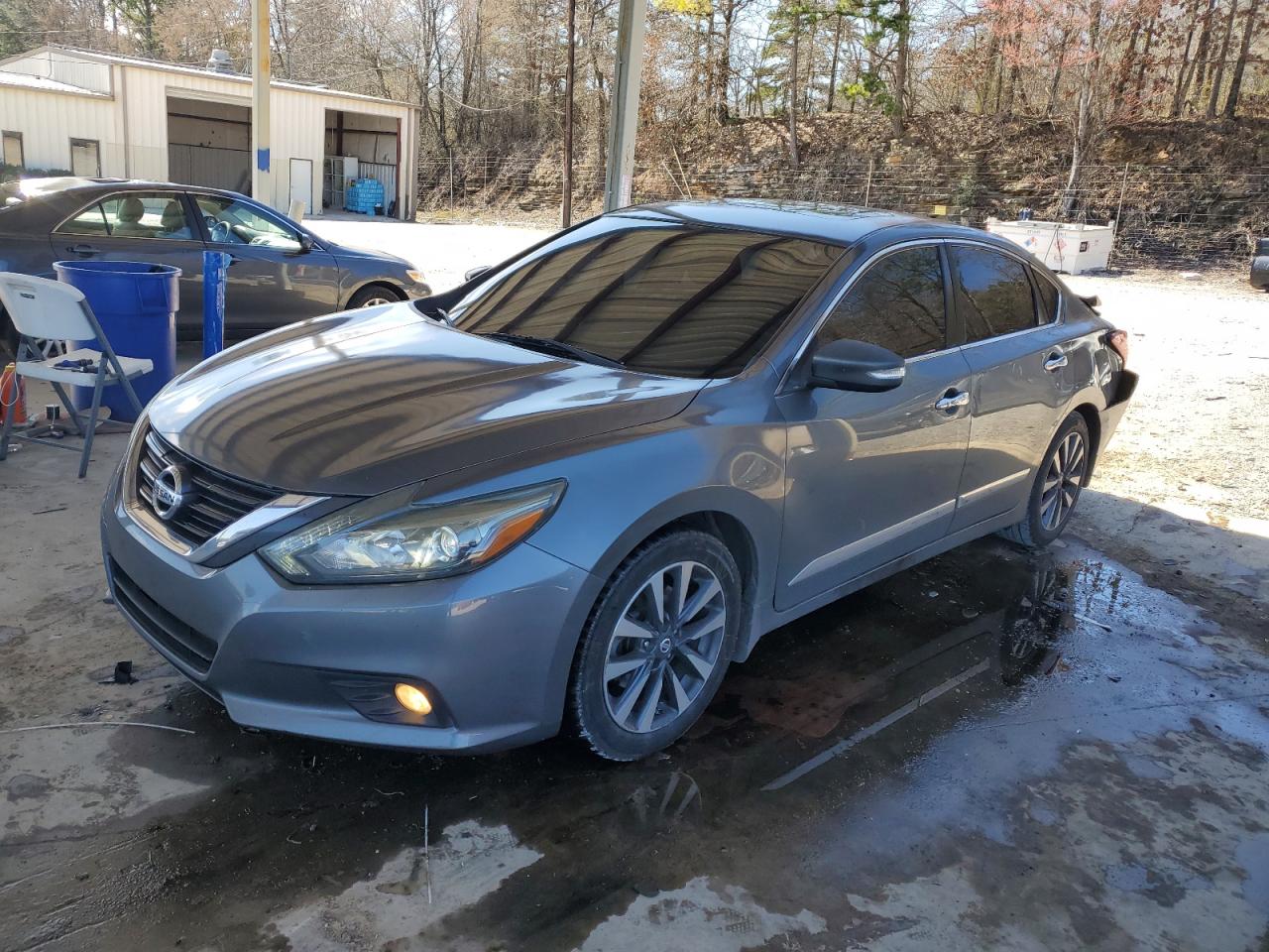 2016 Nissan Altima - Image 1