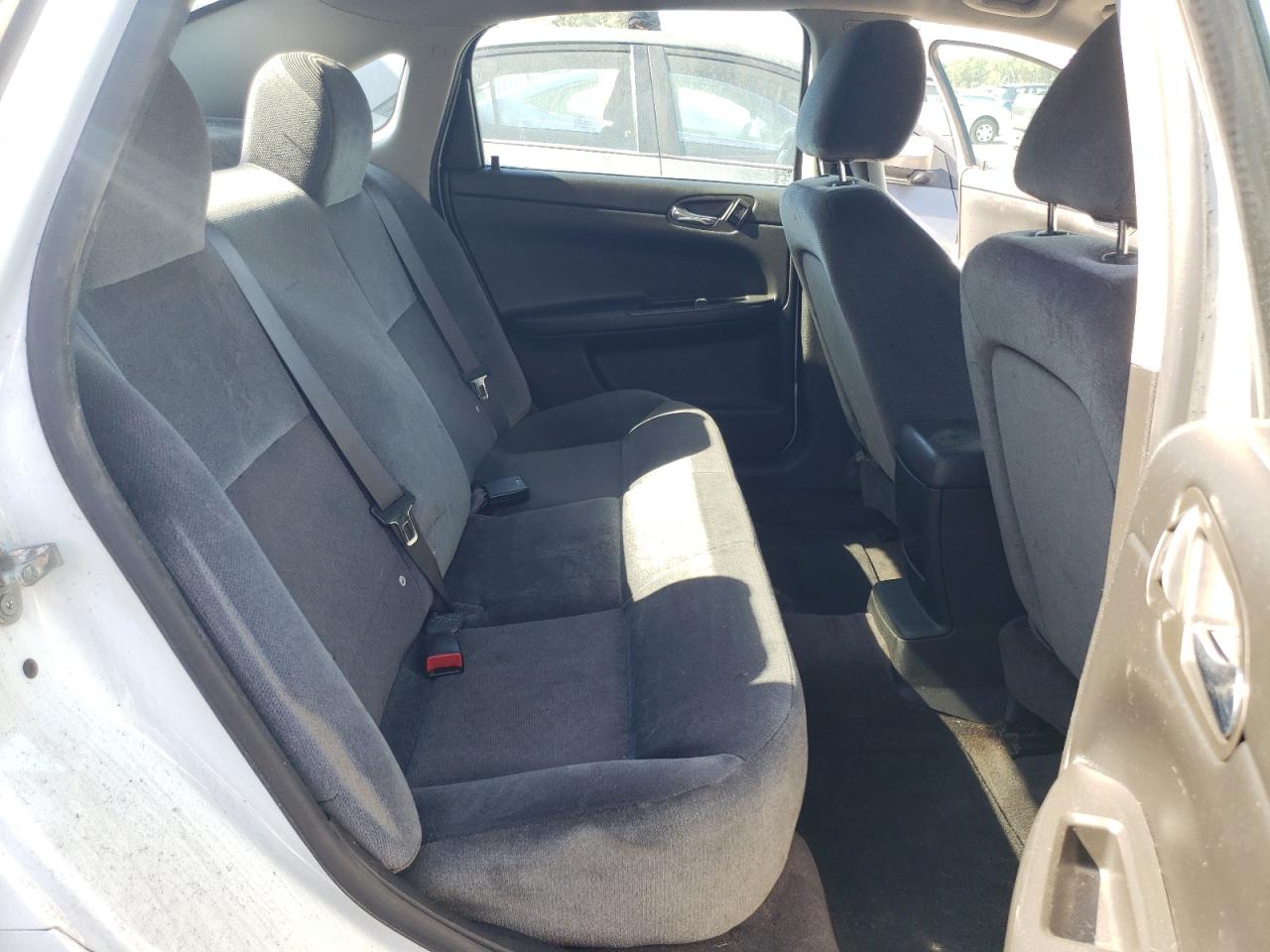 2015 Chevrolet Impala - Image 10