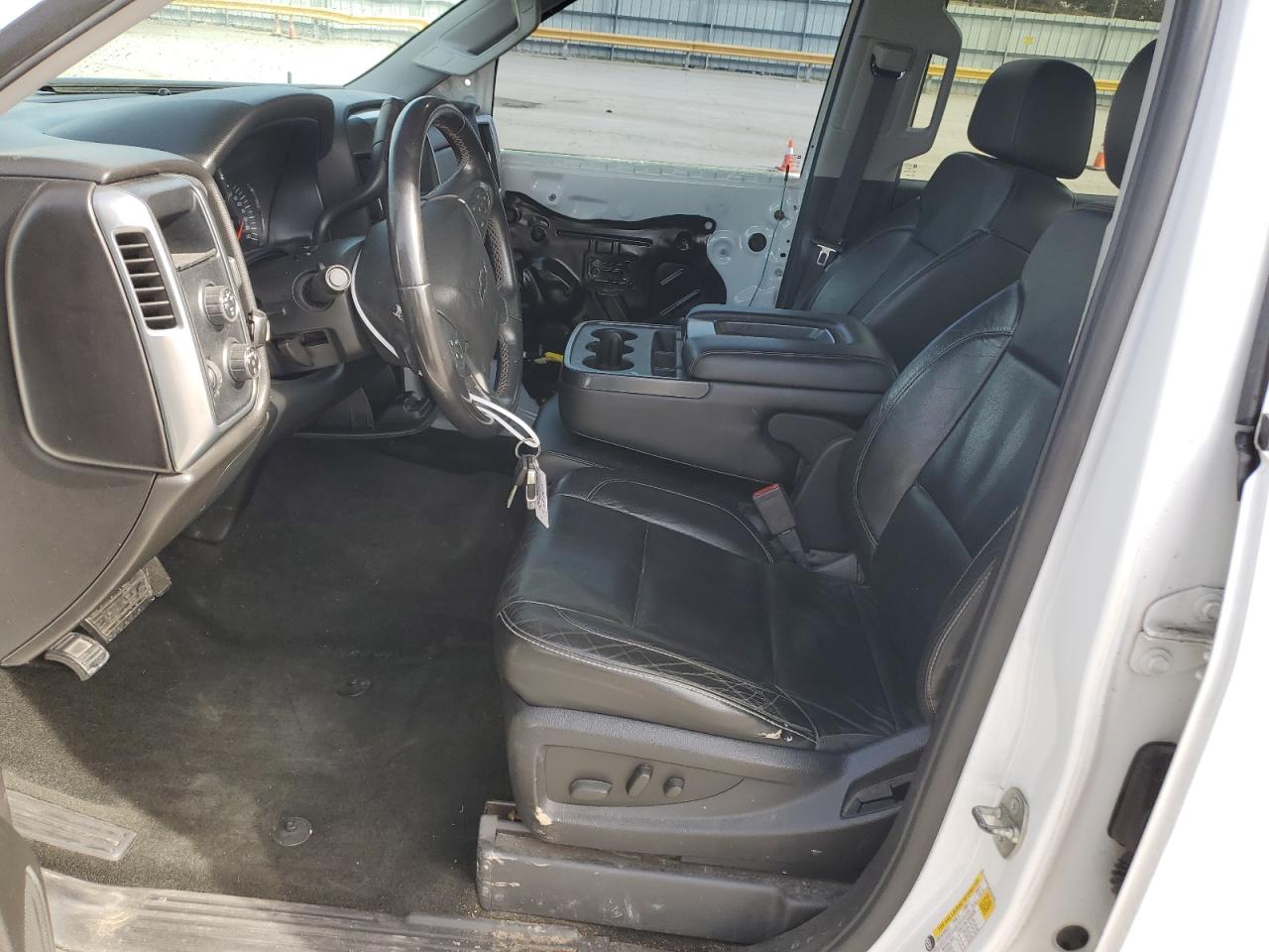 2014 Chevrolet Silverado - Image 7