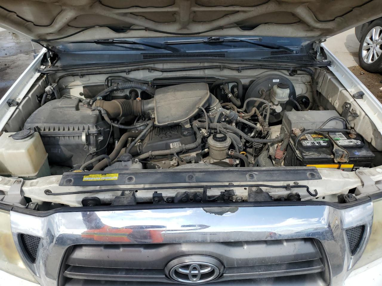 2010 Toyota Tacoma - Image 11