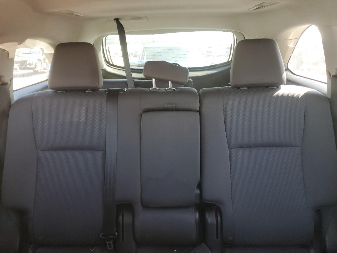 2015 Toyota Highlander - Image 10