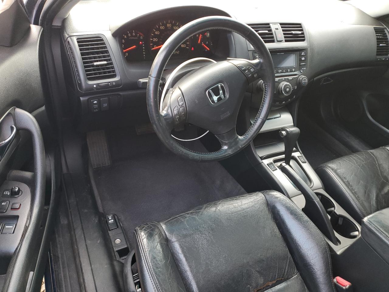2004 Honda Accord - Image 8