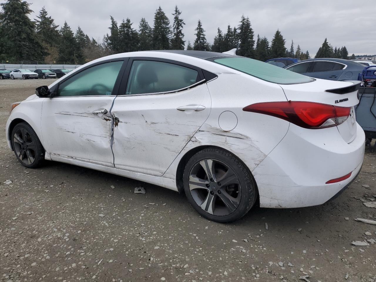 2015 Hyundai Elantra - Image 2