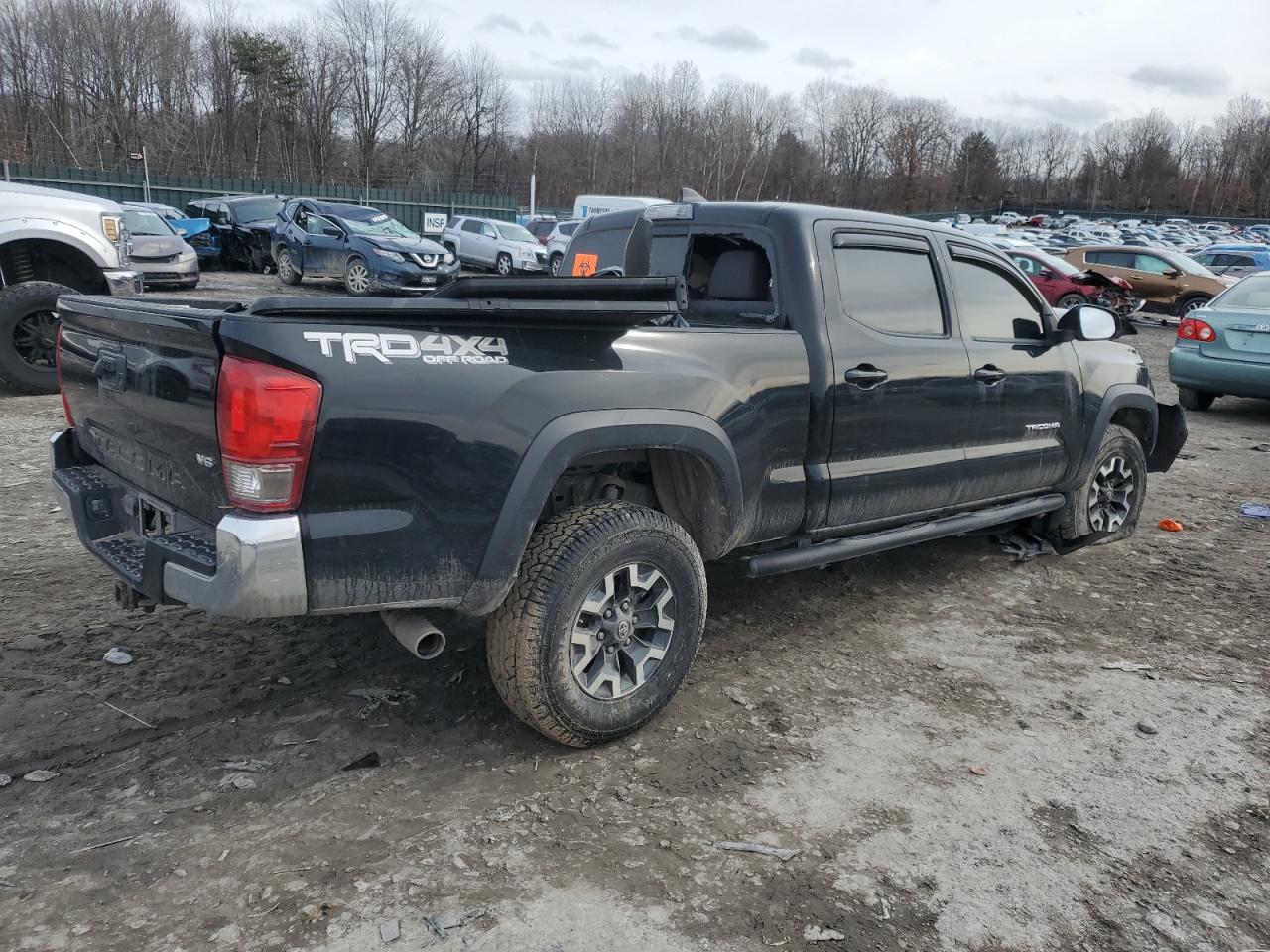 2017 Toyota Tacoma - Image 3