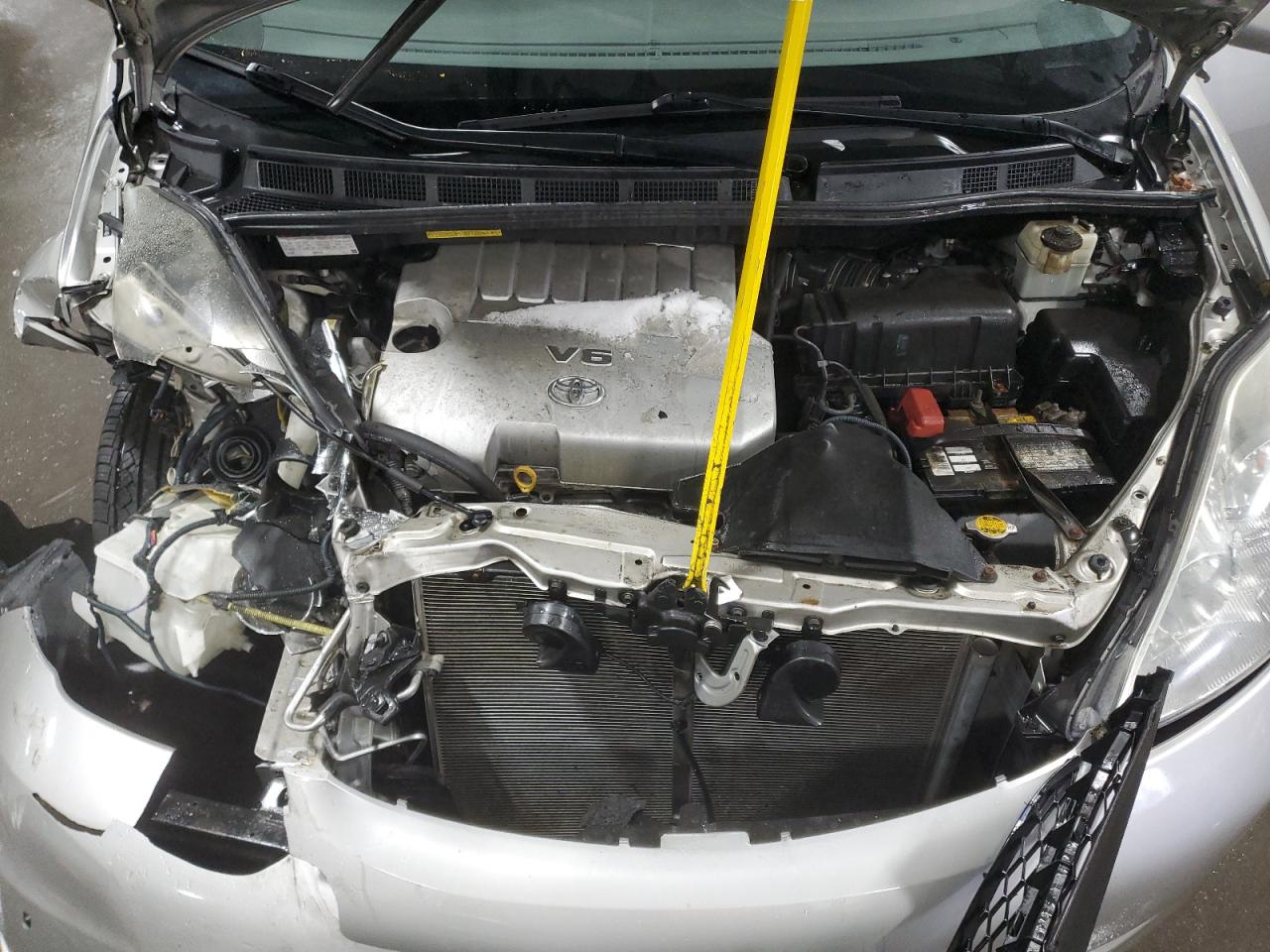 2010 Toyota Sienna - Image 12