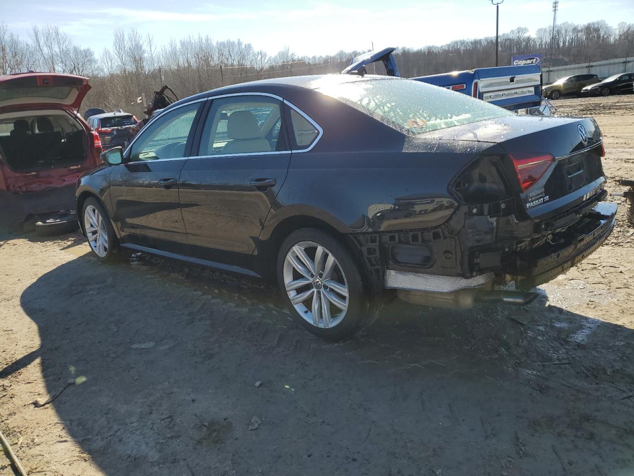 2018 Volkswagen Passat - Image 2