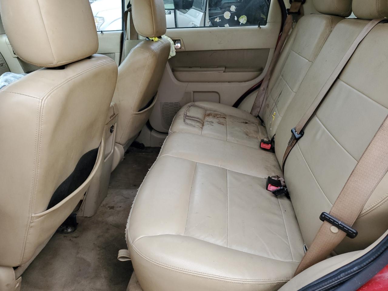 2011 Ford Escape - Image 11