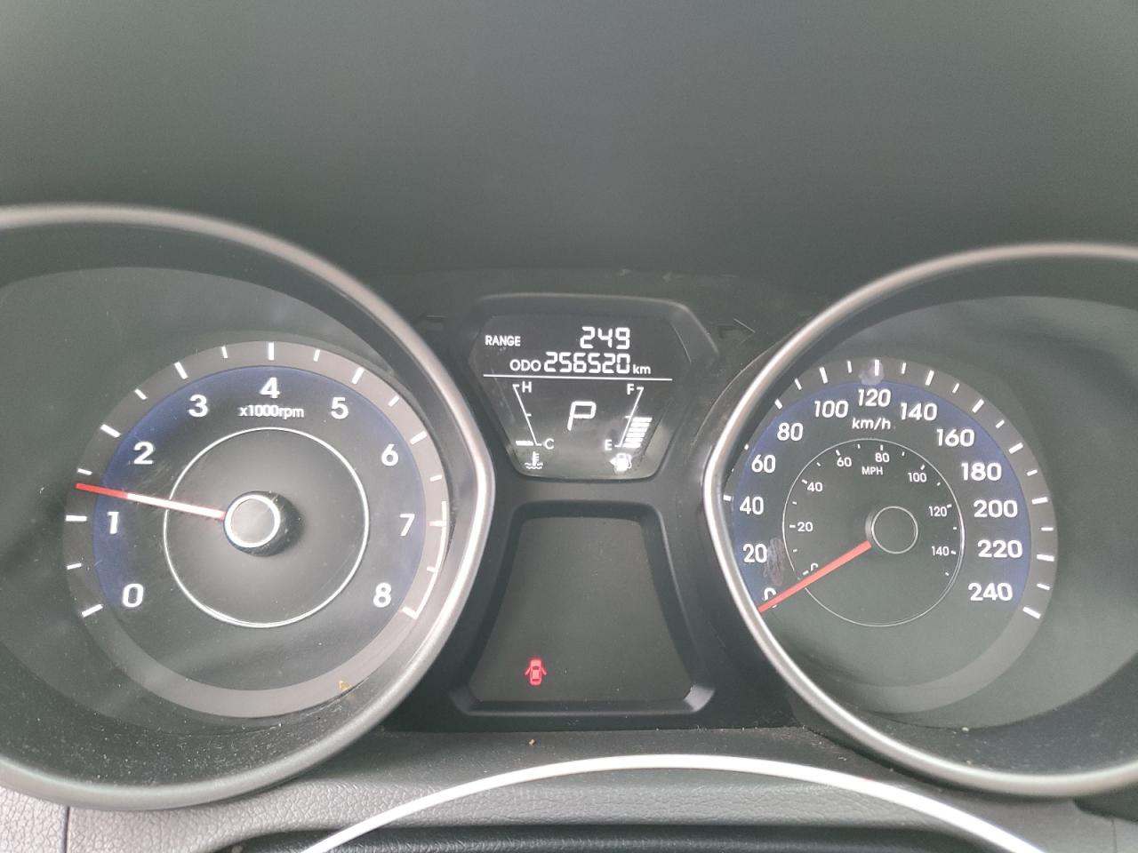 2012 Hyundai Elantra - Image 9