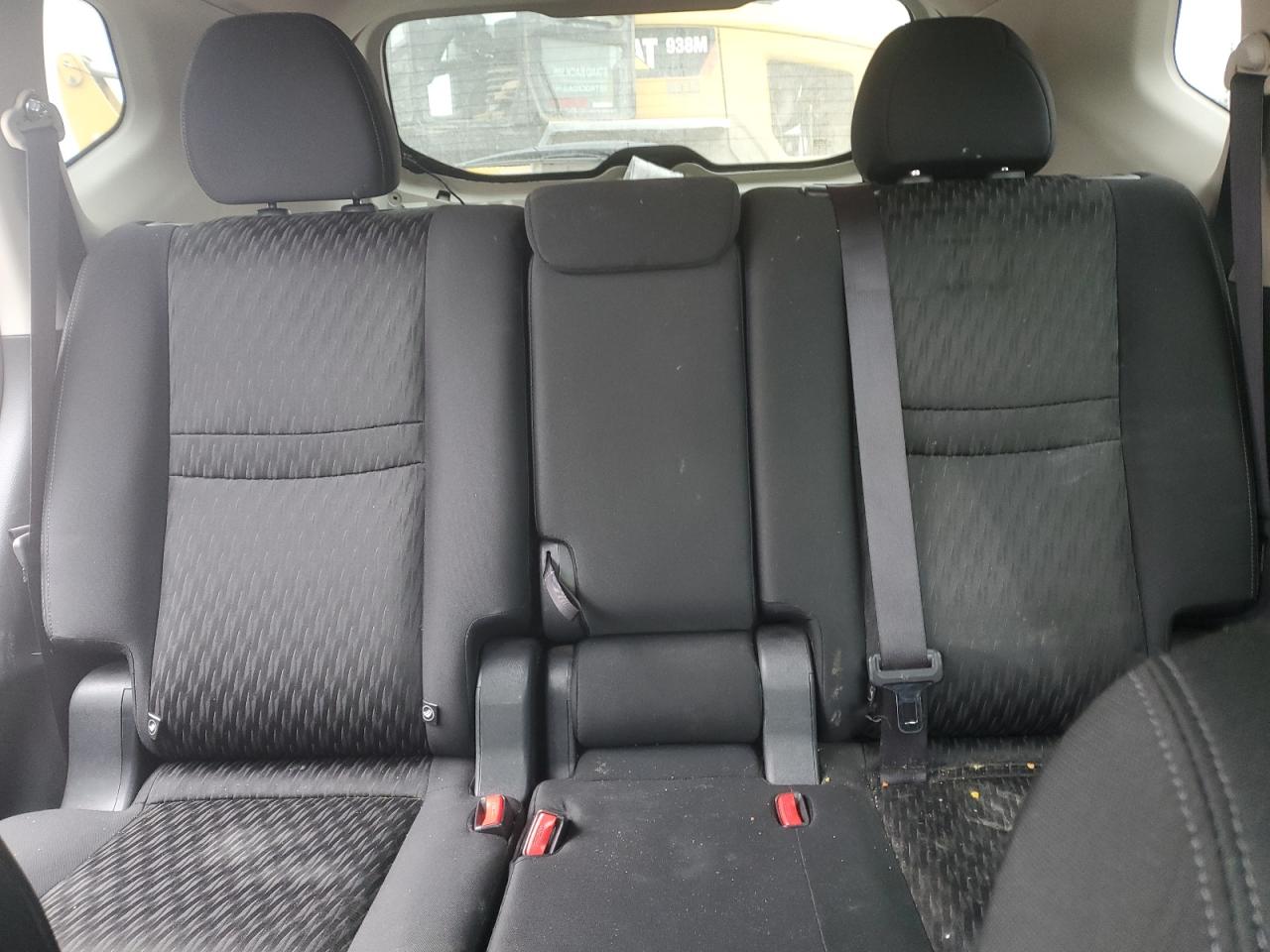 2018 Nissan Rogue - Image 10