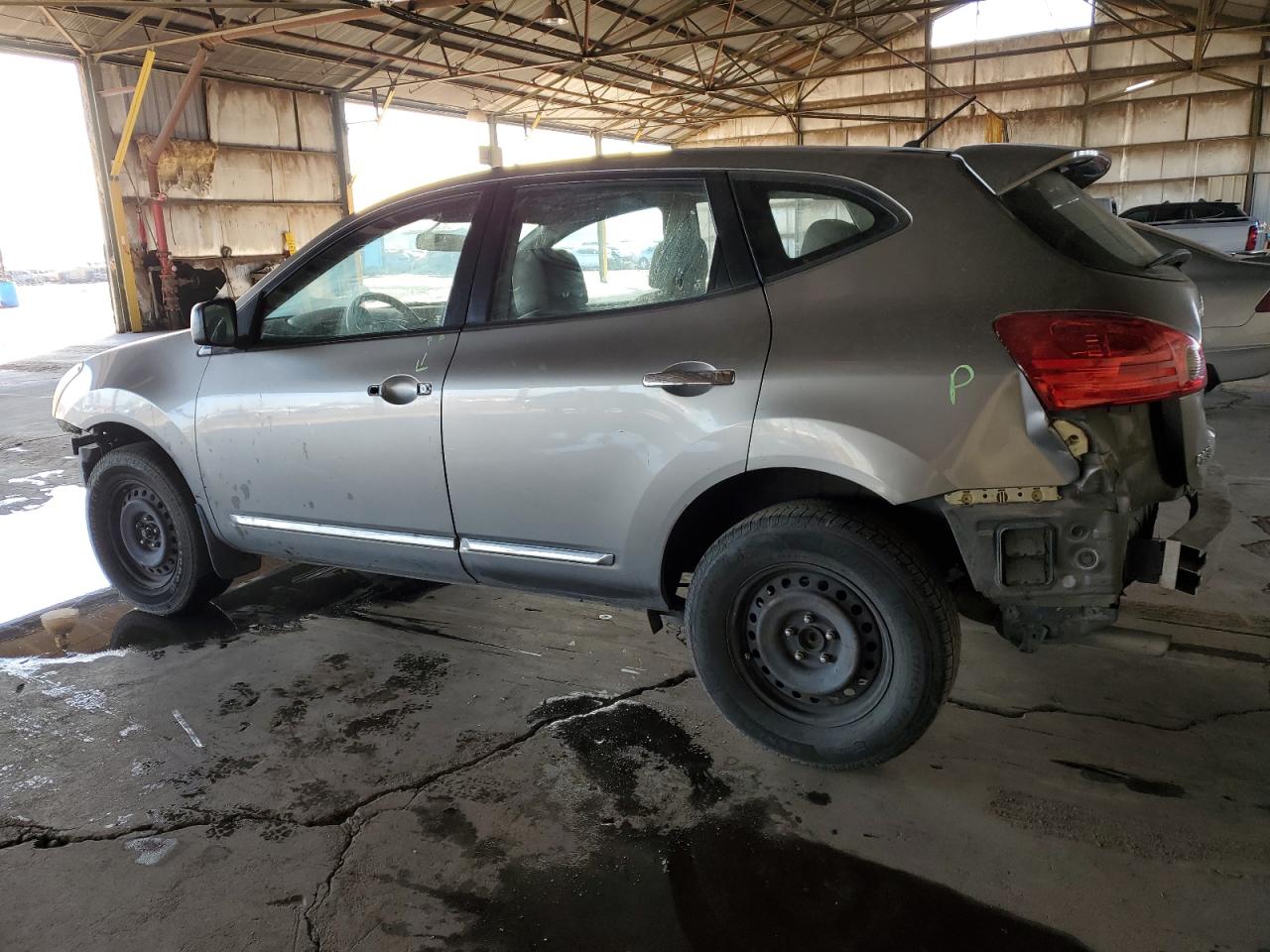 2013 Nissan Rogue - Image 2