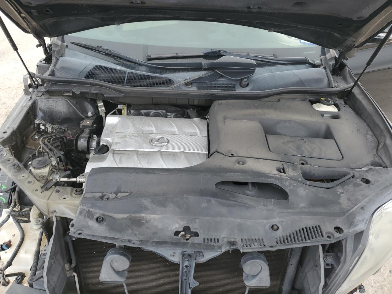 2010 Lexus RX - Image 12