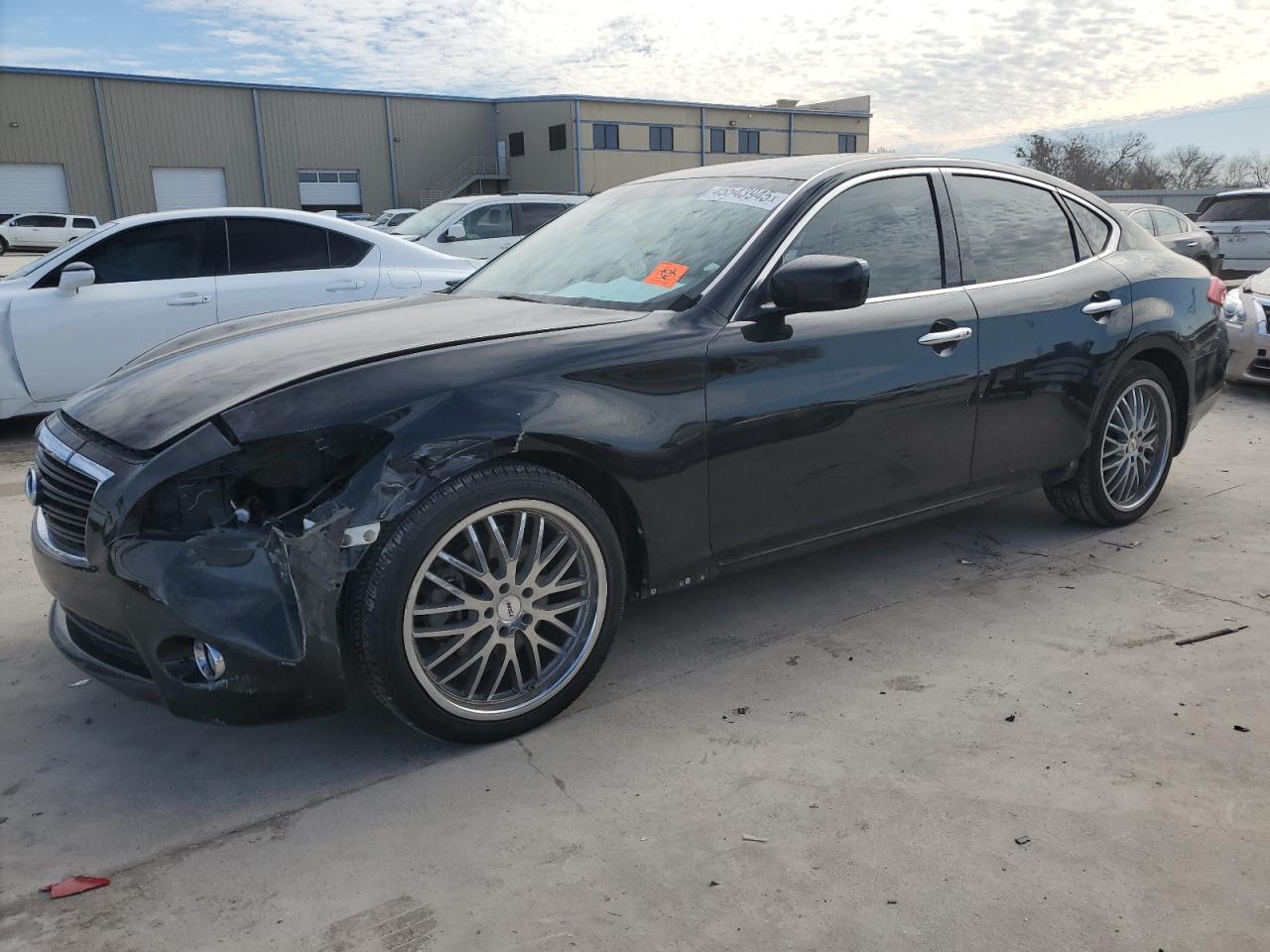 2011 Infiniti M - Image 1