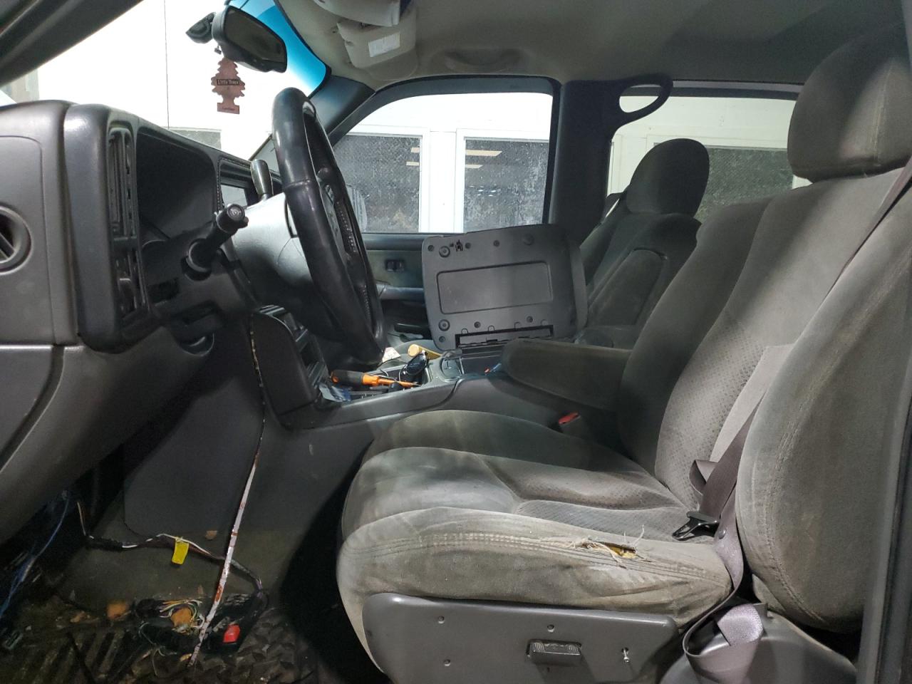 2003 Chevrolet Silverado - Image 7