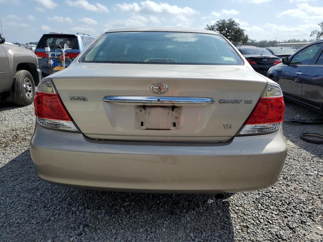 2005 Toyota Camry - Image 6