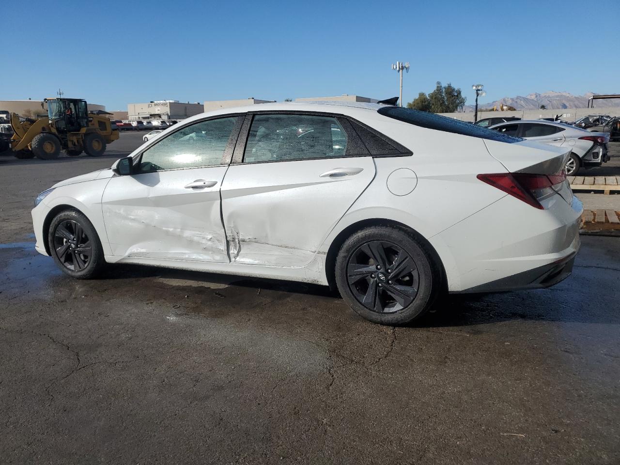 2021 Hyundai Elantra - Image 2