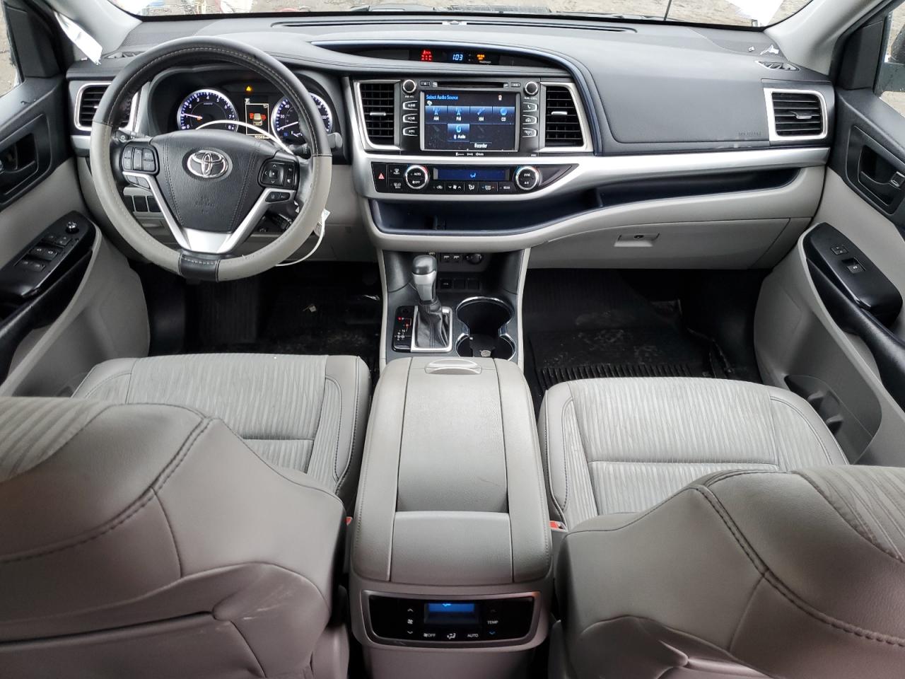 2019 Toyota Highlander - Image 8
