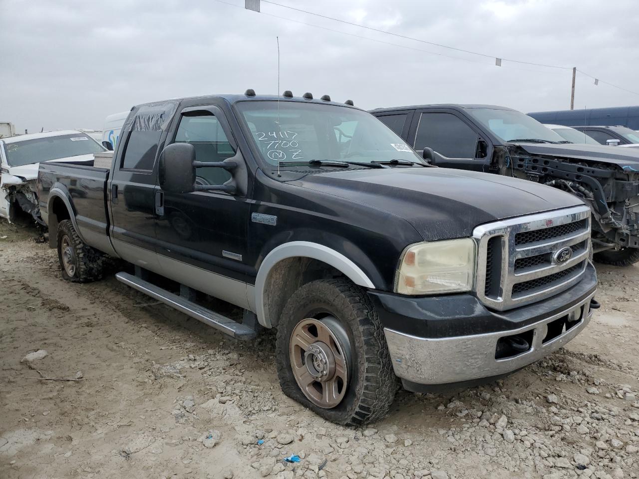 2005 Ford F350 - Image 4