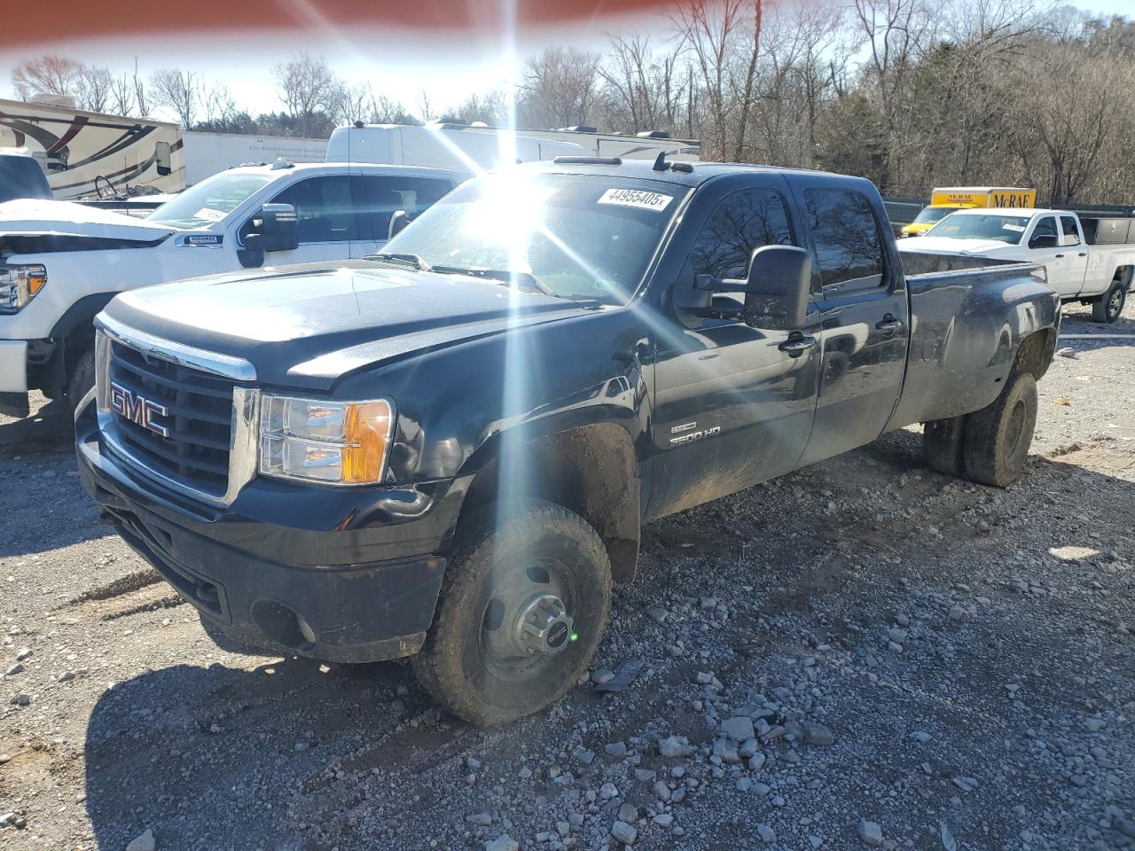 2010 GMC Sierra - Image 1