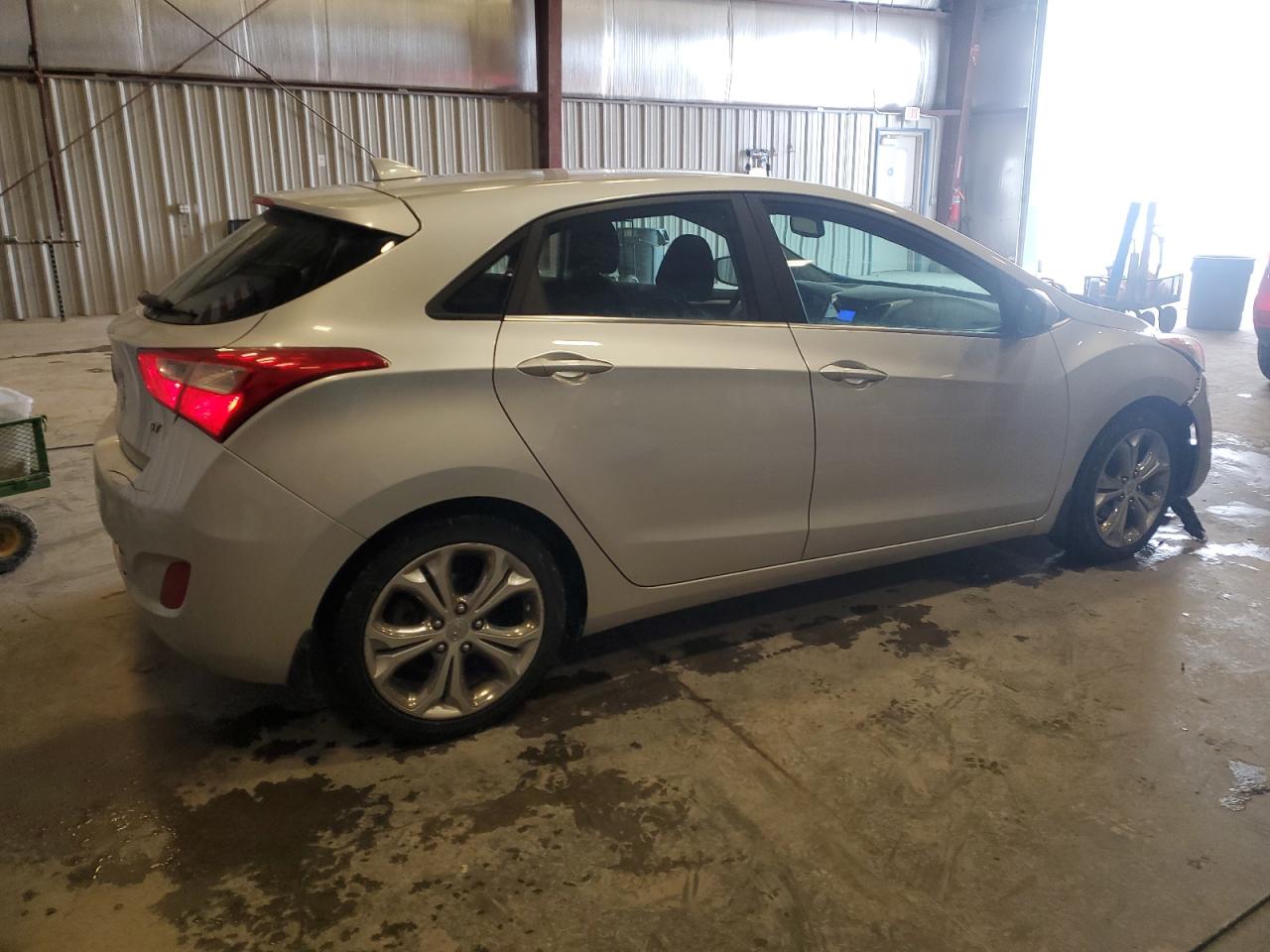2013 Hyundai Elantra - Image 3