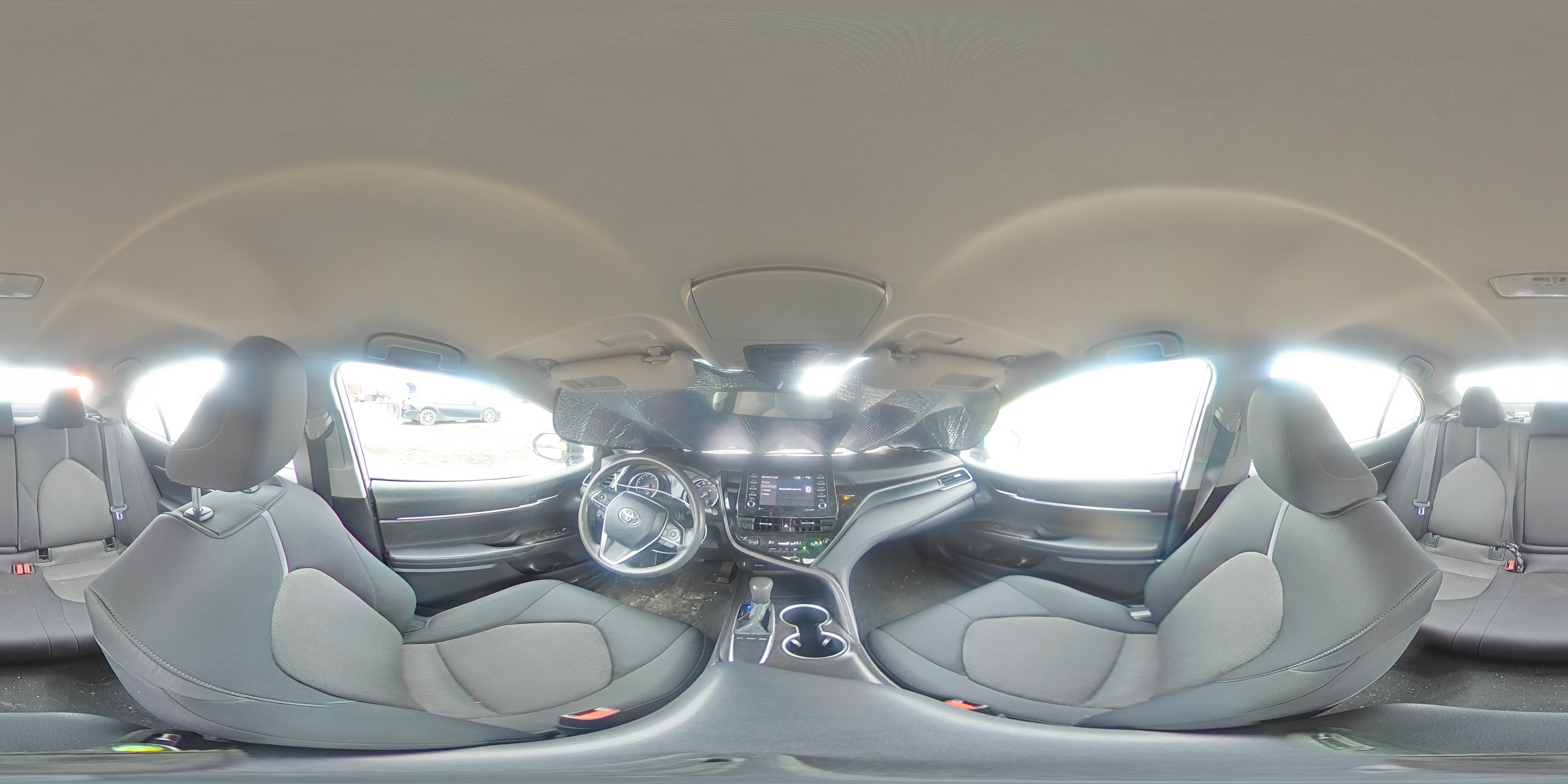 2022 Toyota Camry - Image 13