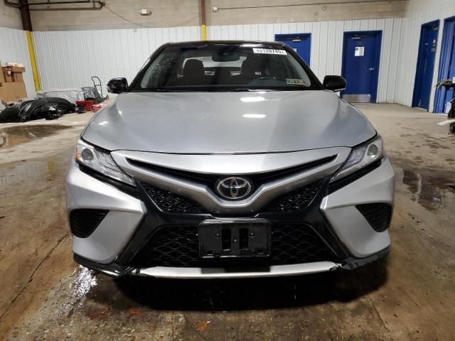  TOYOTA CAMRY 2020 Srebrny