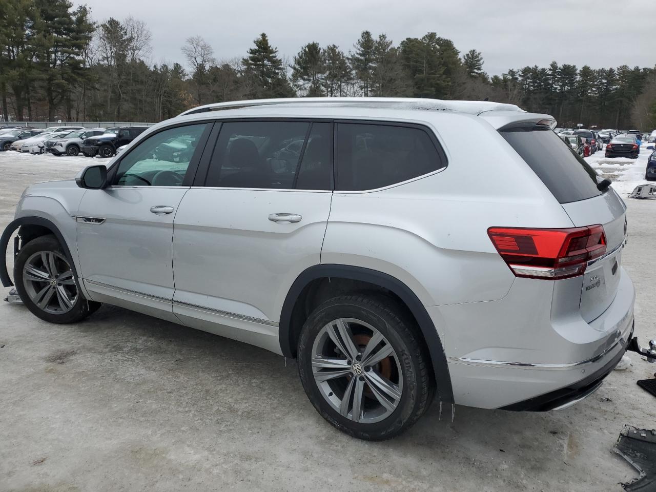 2019 Volkswagen Atlas - Image 2