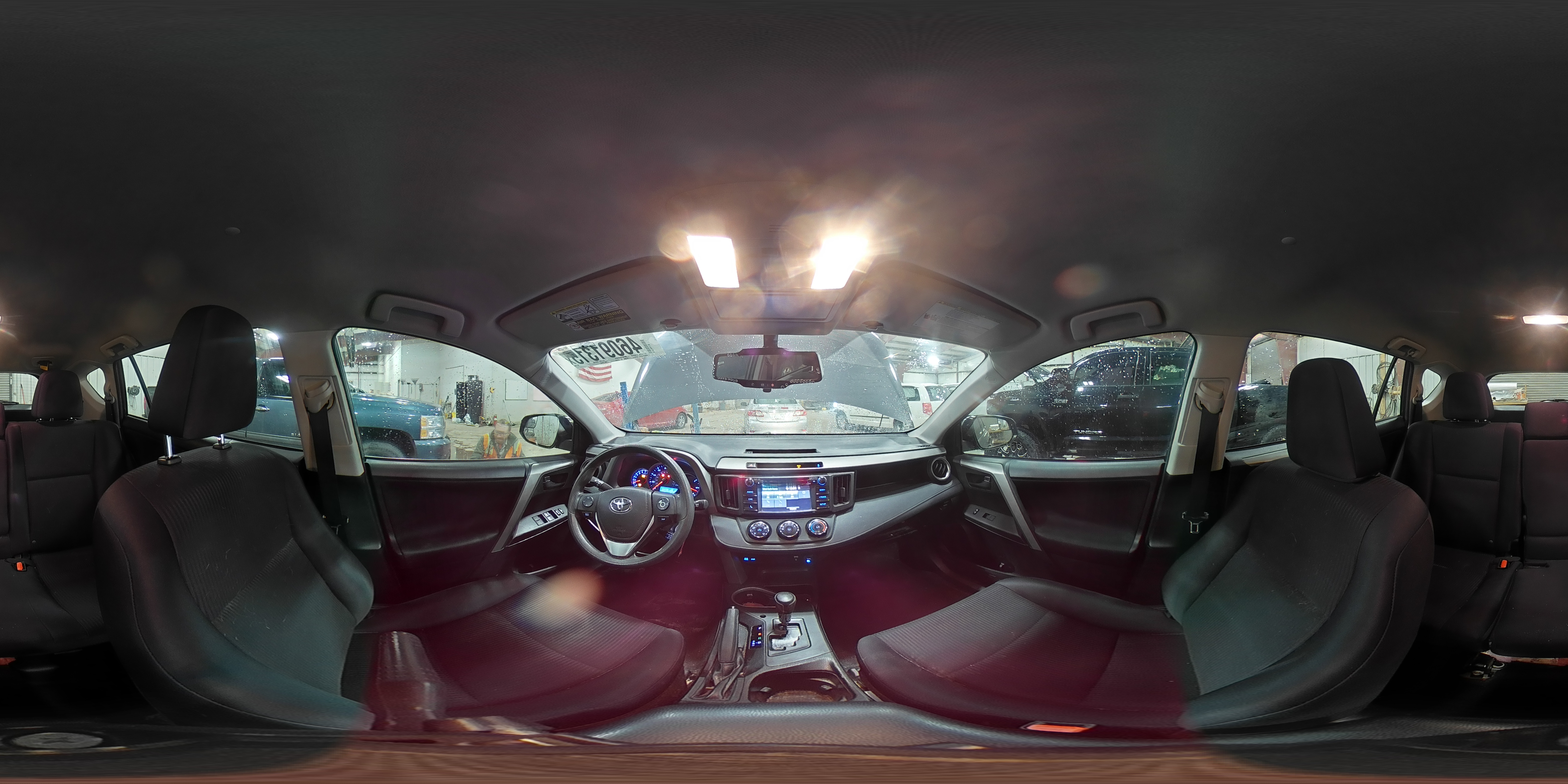 2016 Toyota RAV 4 - Image 16