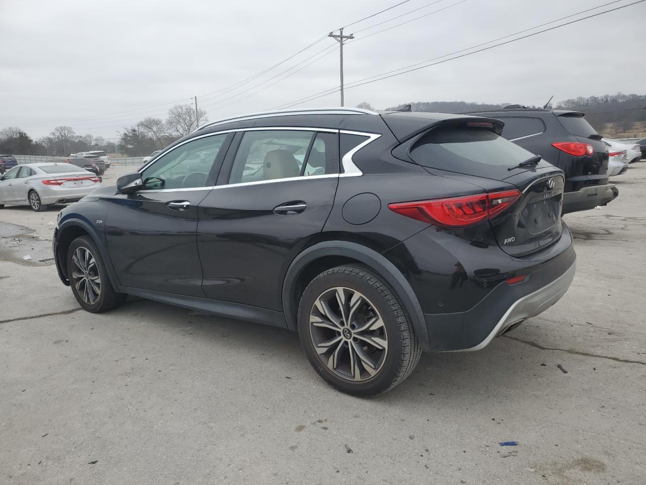 2017 Infiniti QX30 - Image 2
