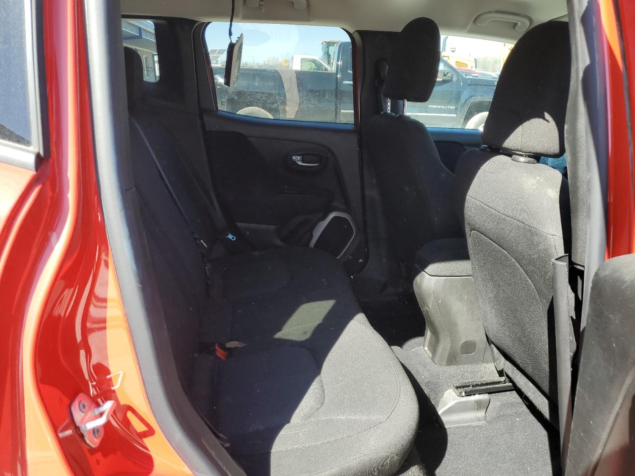 2016 Jeep Renegade - Image 10