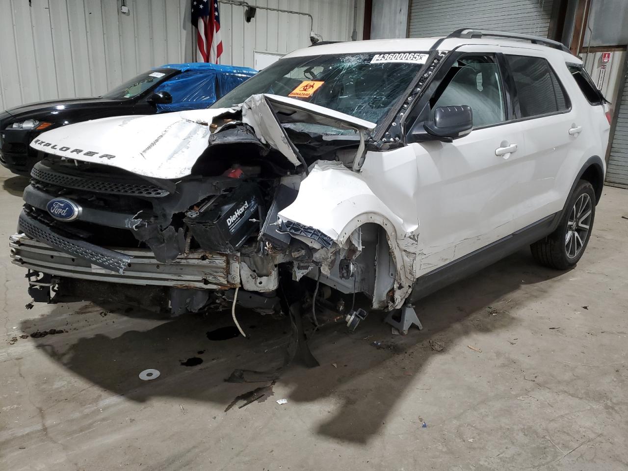 2015 Ford Explorer Xlt продається в Brookhaven, NY - Front End