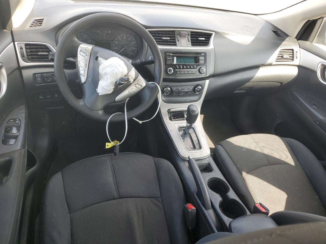 2015 Nissan Sentra - Image 8