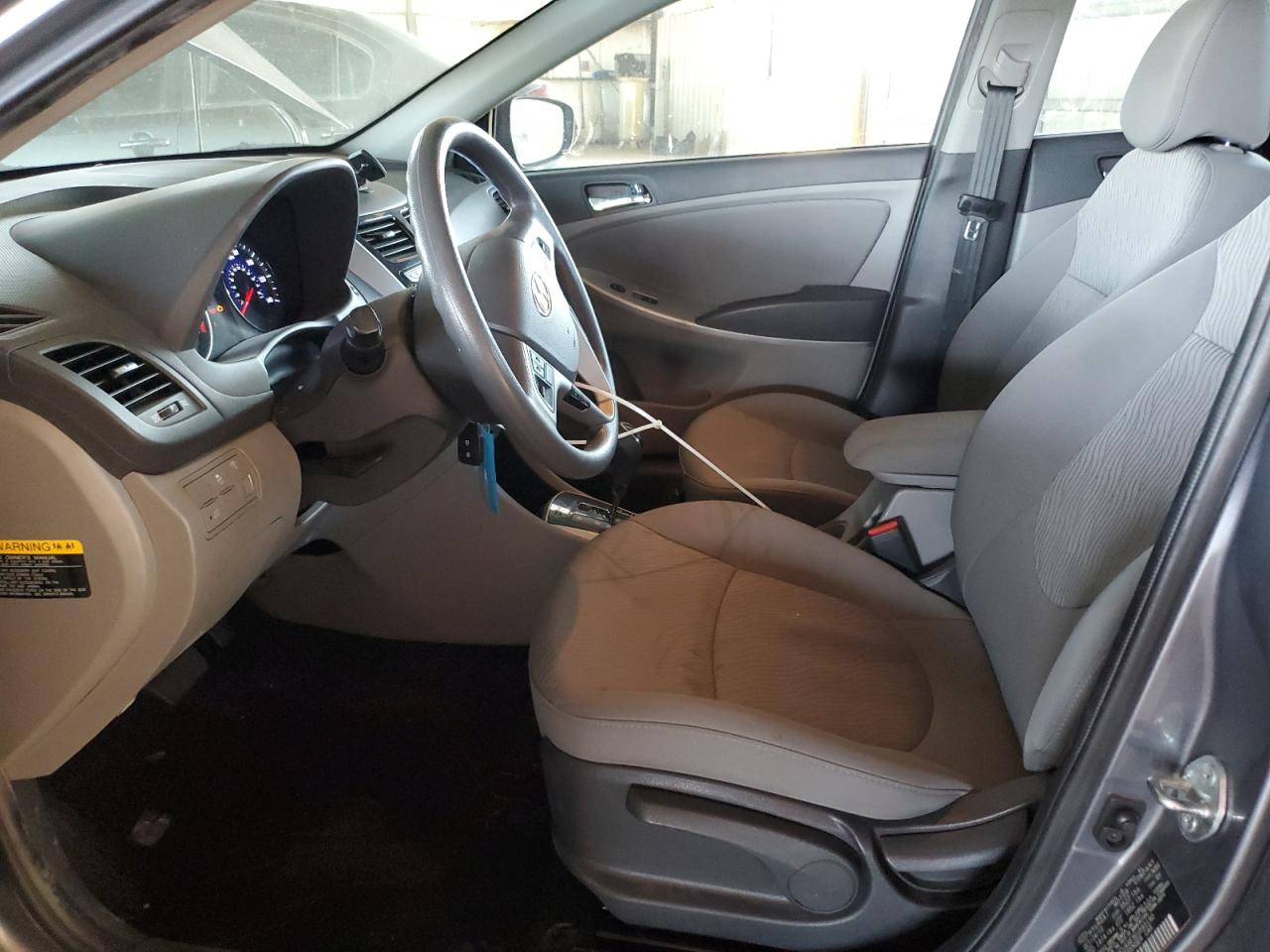 2014 Hyundai Accent - Image 7
