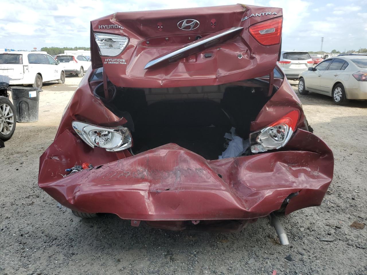 2010 Hyundai Elantra - Image 6
