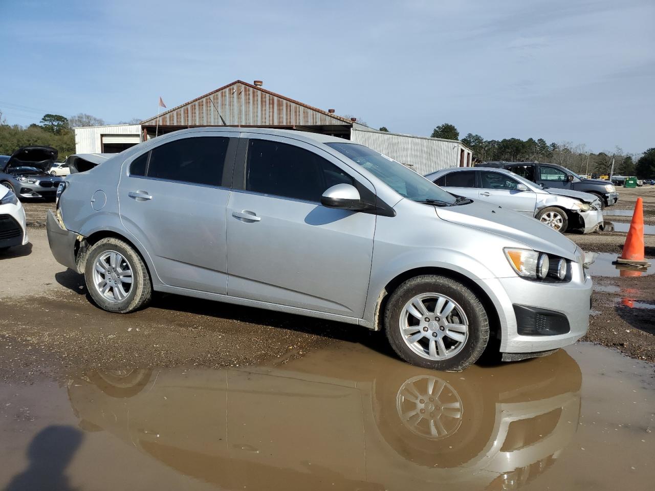 2013 Chevrolet Sonic - Image 4