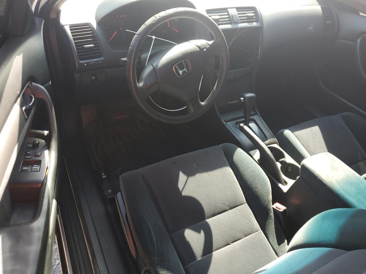 2003 Honda Accord - Image 8